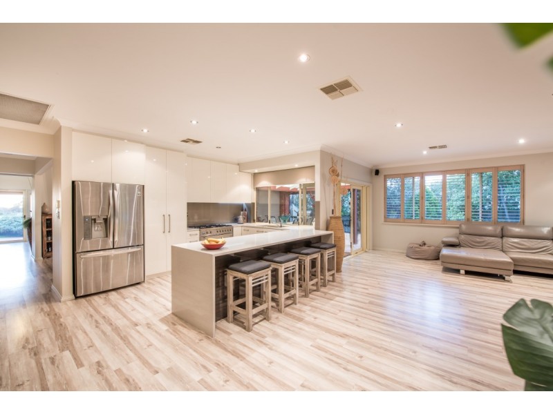 43 Horseshoe Drive, Woodcroft SA 5162