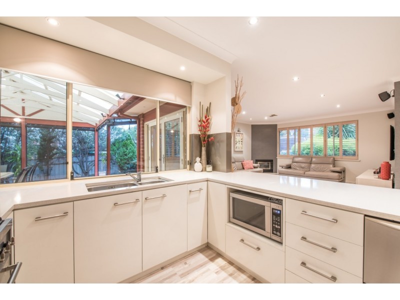 43 Horseshoe Drive, Woodcroft SA 5162