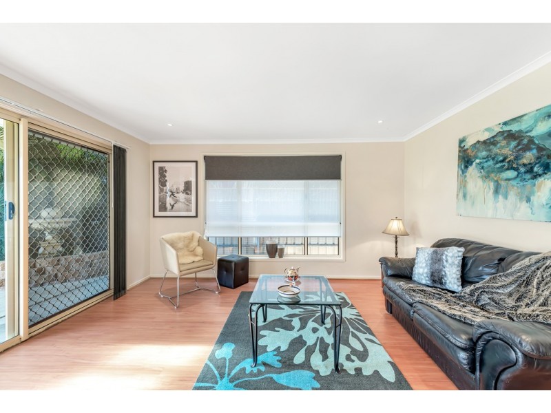 44 Tobin Crescent, Woodcroft SA 5162