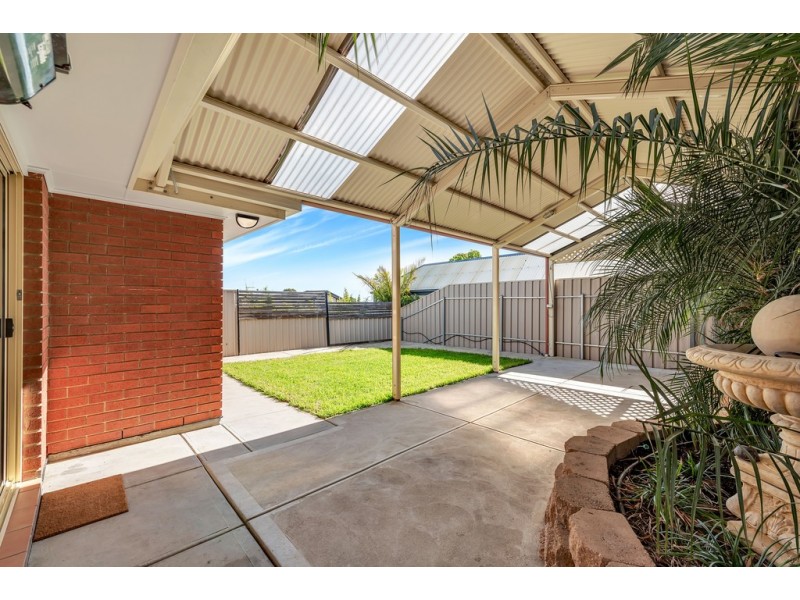 44 Tobin Crescent, Woodcroft SA 5162