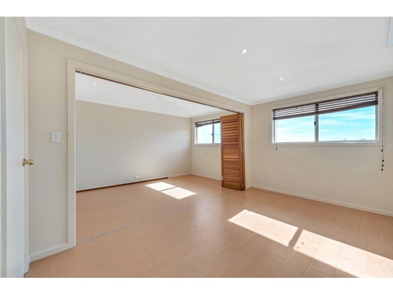 44 Tobin Crescent, Woodcroft SA 5162