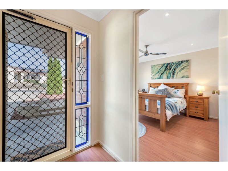 44 Tobin Crescent, Woodcroft SA 5162