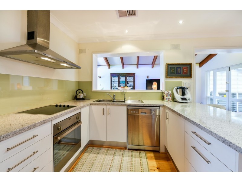 7 Braes Close, Happy Valley SA 5159