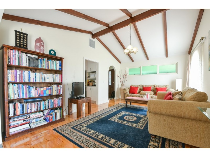 7 Braes Close, Happy Valley SA 5159