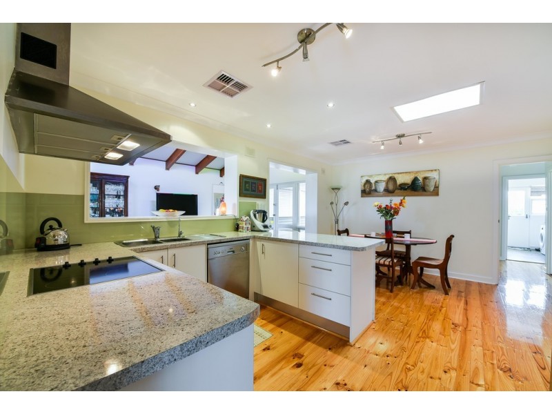 7 Braes Close, Happy Valley SA 5159