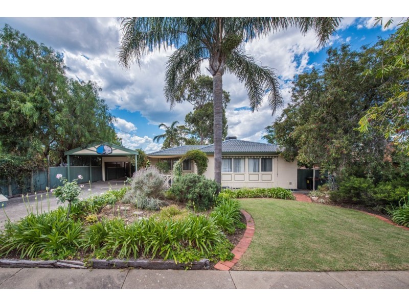 10 Dominic Crescent, Morphett Vale SA 5162