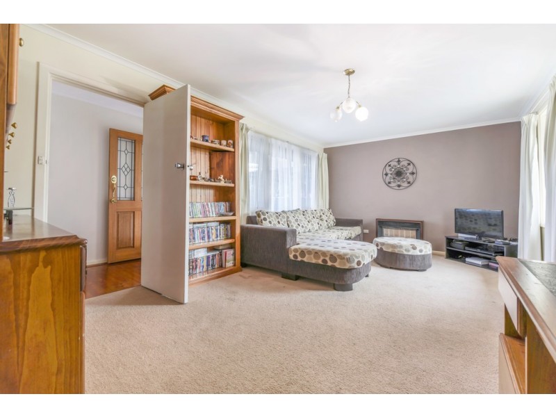 10 Dominic Crescent, Morphett Vale SA 5162