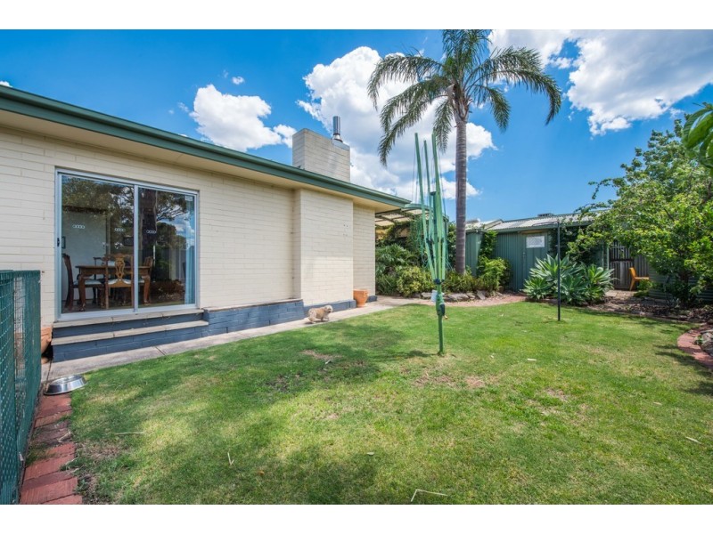 10 Dominic Crescent, Morphett Vale SA 5162