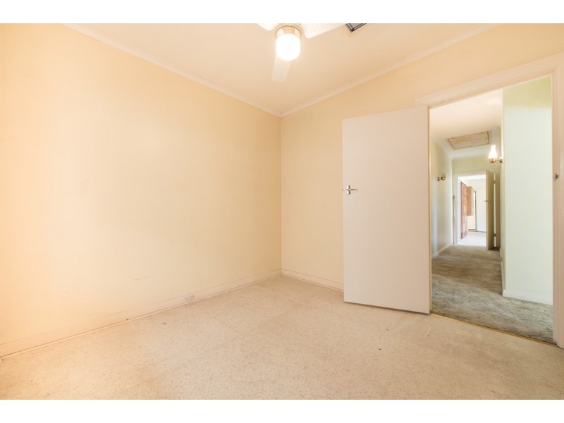 13 Windermere Avenue, Novar Gardens SA 5040