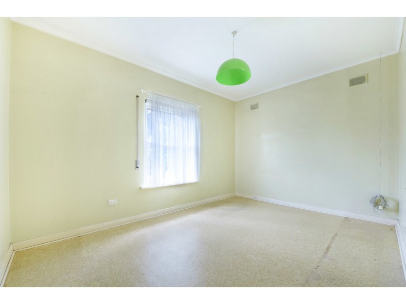 13 Windermere Avenue, Novar Gardens SA 5040