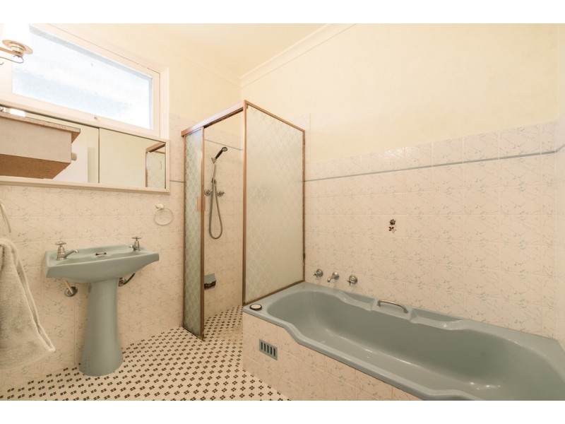 13 Windermere Avenue, Novar Gardens SA 5040