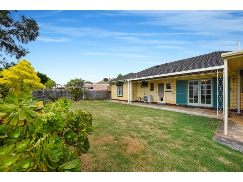 13 Windermere Avenue, Novar Gardens SA 5040