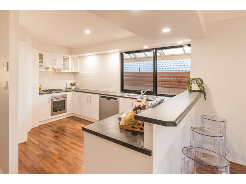 9 Hawksnest Avenue, Seaford Rise SA 5169