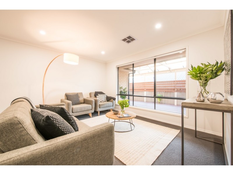 9 Hawksnest Avenue, Seaford Rise SA 5169
