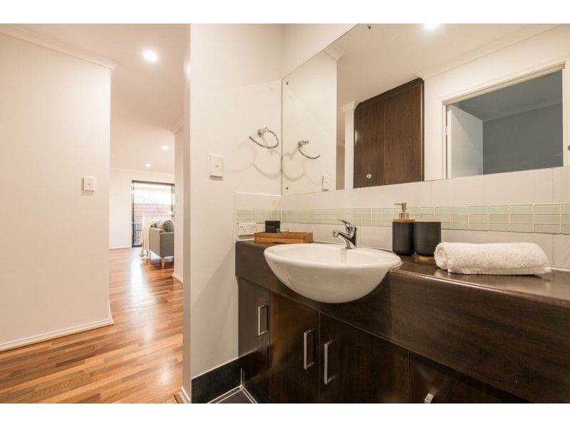 9 Hawksnest Avenue, Seaford Rise SA 5169
