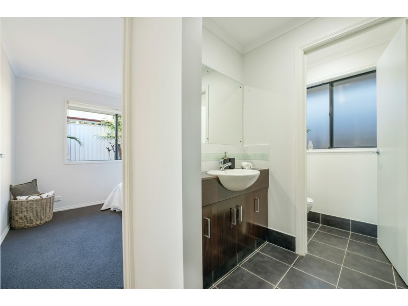 9 Hawksnest Avenue, Seaford Rise SA 5169