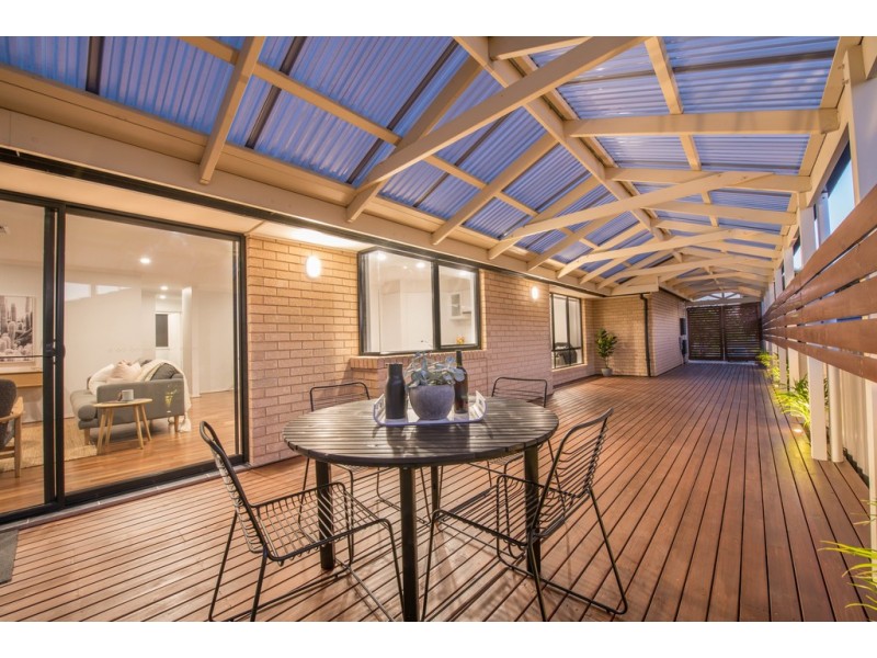 9 Hawksnest Avenue, Seaford Rise SA 5169