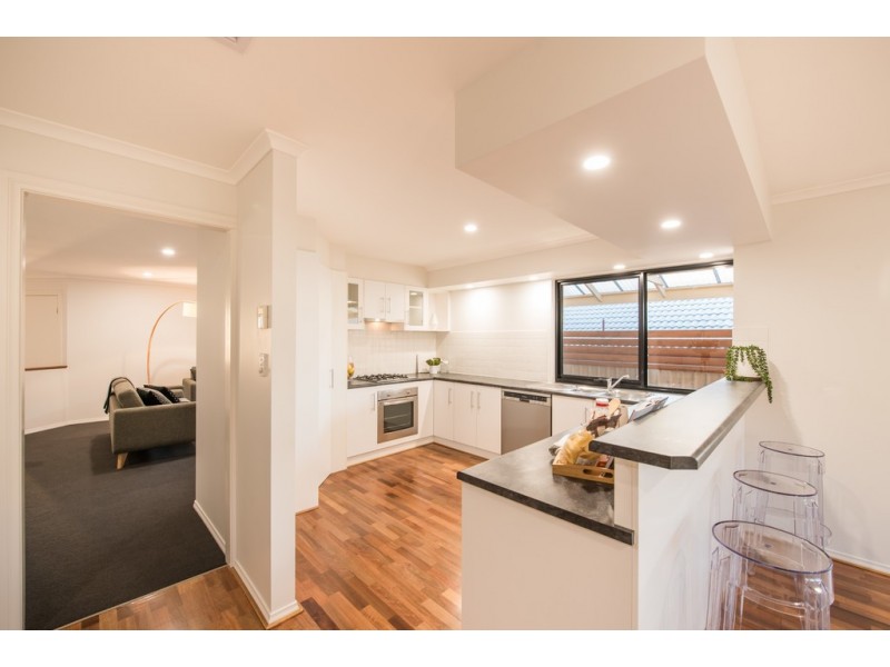9 Hawksnest Avenue, Seaford Rise SA 5169