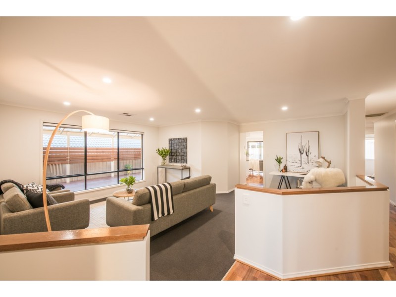9 Hawksnest Avenue, Seaford Rise SA 5169