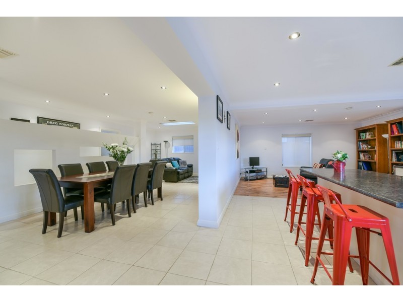 11 Abiona Street, Flagstaff Hill SA 5159