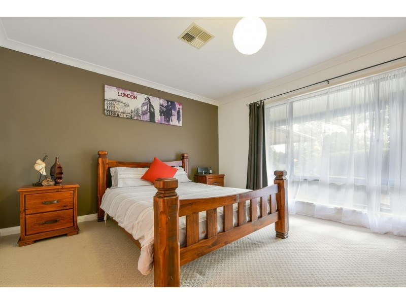 11 Abiona Street, Flagstaff Hill SA 5159