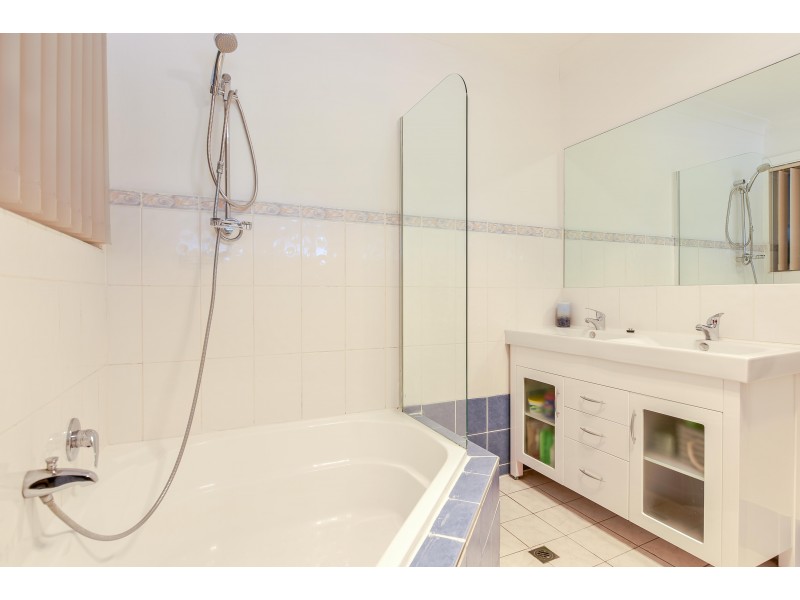 11 Abiona Street, Flagstaff Hill SA 5159