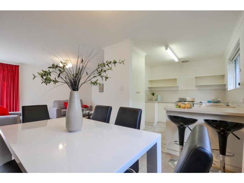 9 Barossa Way, Woodcroft SA 5162