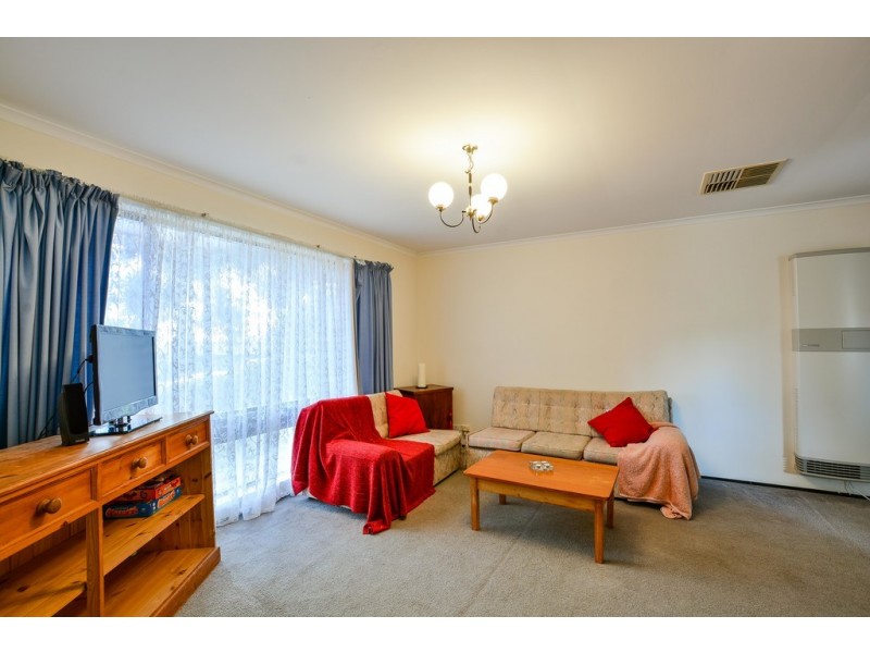 11 Maralyn Court, Aberfoyle Park SA 5159