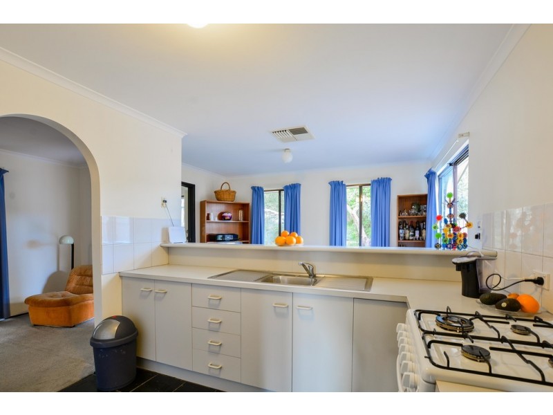 11 Maralyn Court, Aberfoyle Park SA 5159