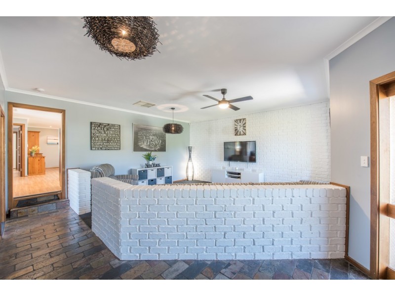 41 Alison Drive, Happy Valley SA 5159