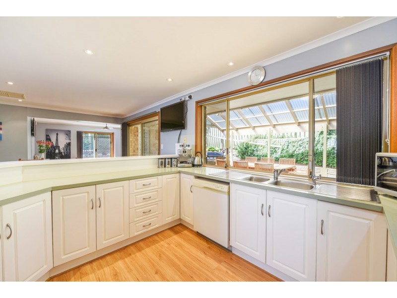 41 Alison Drive, Happy Valley SA 5159