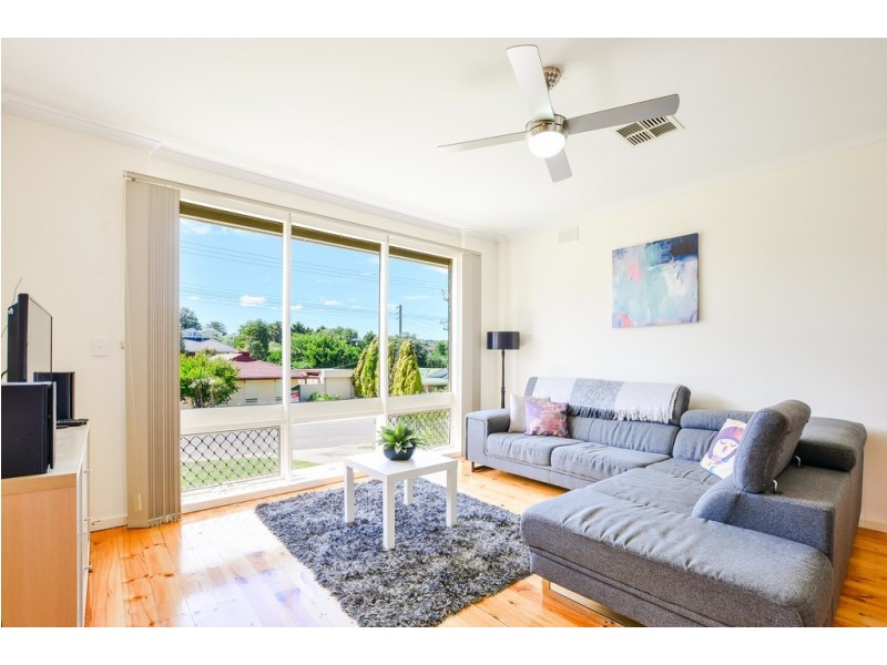 27 Village Road, Hackham West SA 5163