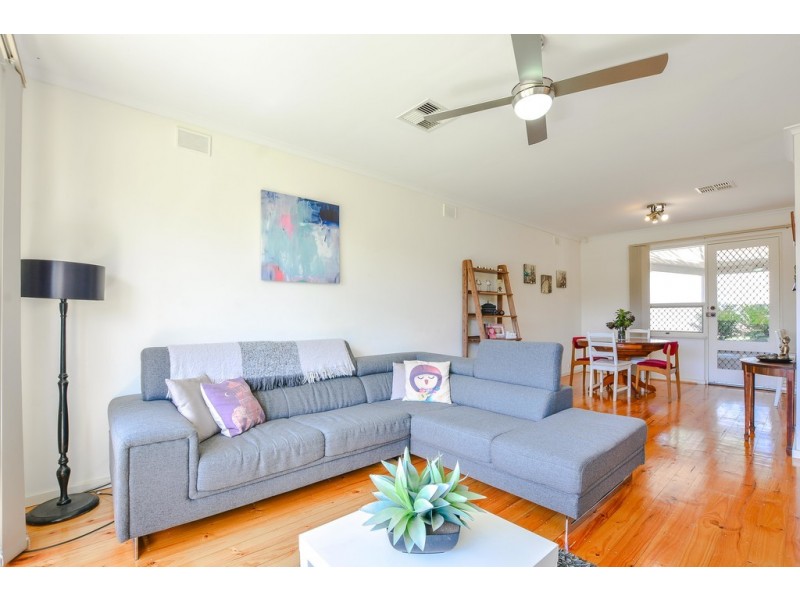 27 Village Road, Hackham West SA 5163