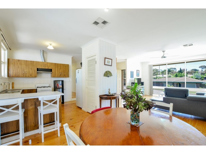 27 Village Road, Hackham West SA 5163