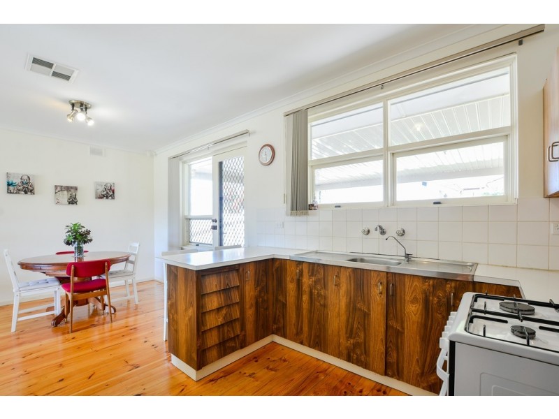 27 Village Road, Hackham West SA 5163