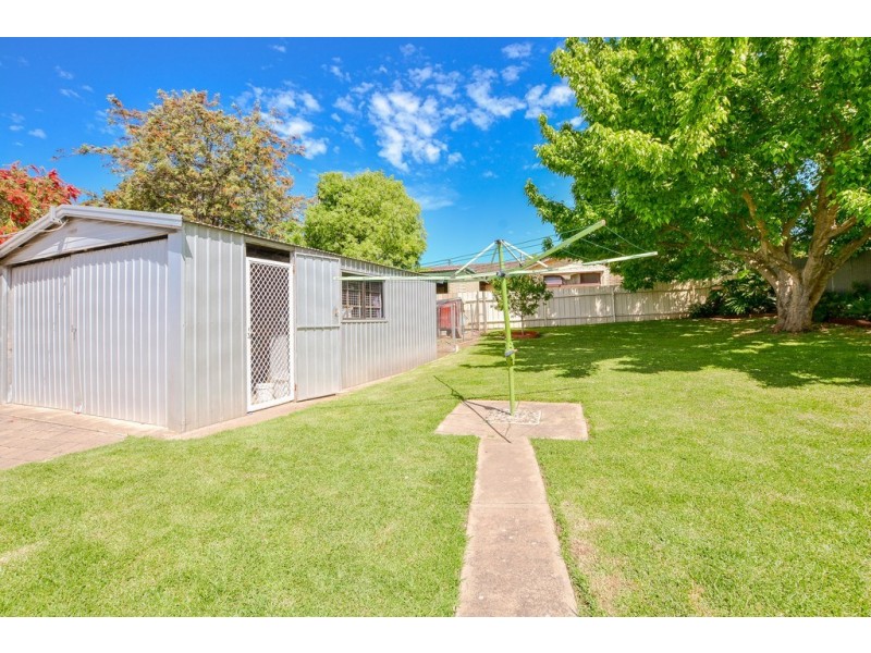 27 Village Road, Hackham West SA 5163