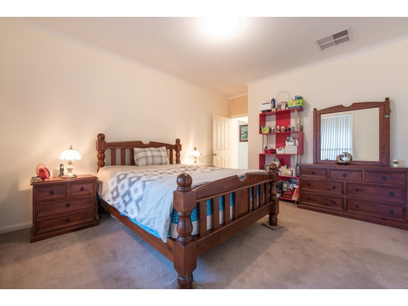 104 Penneys Hill Road, Hackham SA 5163