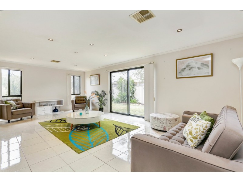 3 Cockle Avenue, Aldinga Beach SA 5173