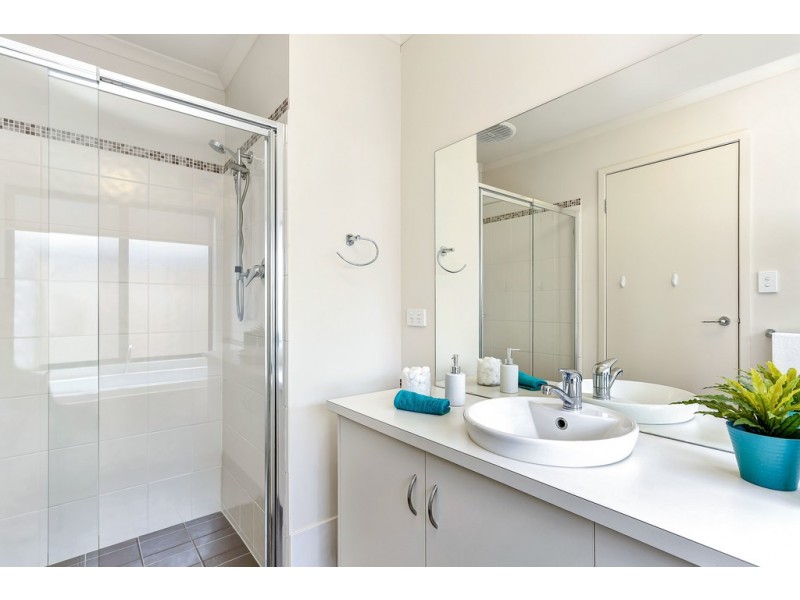 3 Cockle Avenue, Aldinga Beach SA 5173