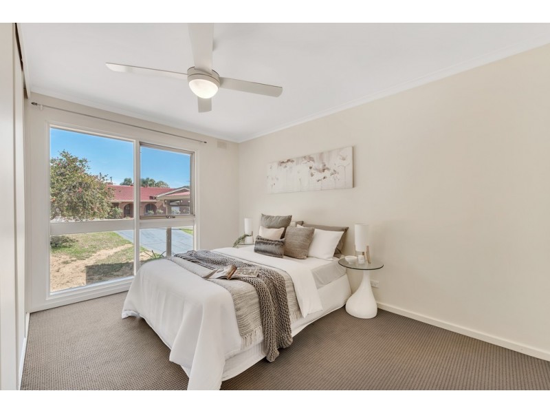 25 Amberly Drive, Happy Valley SA 5159