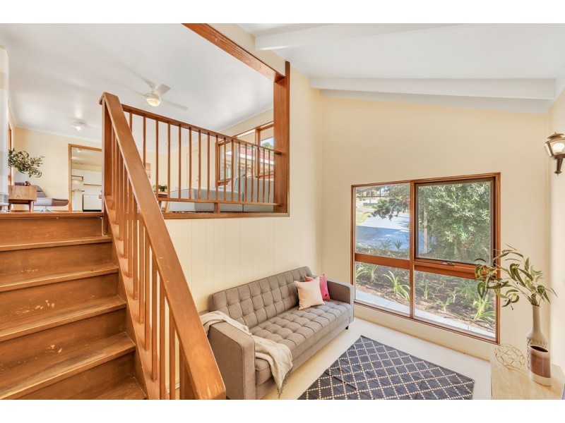 25 Amberly Drive, Happy Valley SA 5159