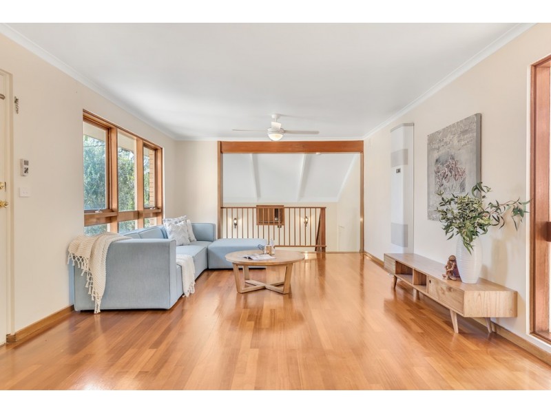 25 Amberly Drive, Happy Valley SA 5159