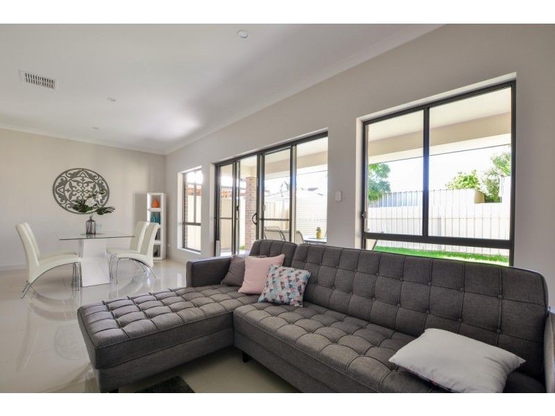 17 Debham Street, Morphett Vale SA 5162