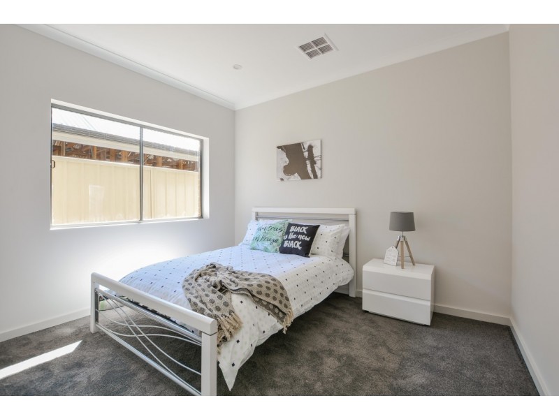 17 Debham Street, Morphett Vale SA 5162