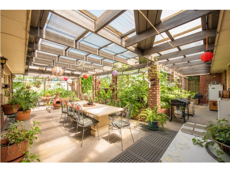 17 Elberry Close, Moana SA 5169