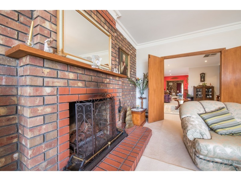 17 Elberry Close, Moana SA 5169