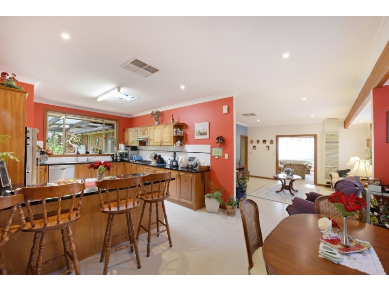 17 Elberry Close, Moana SA 5169