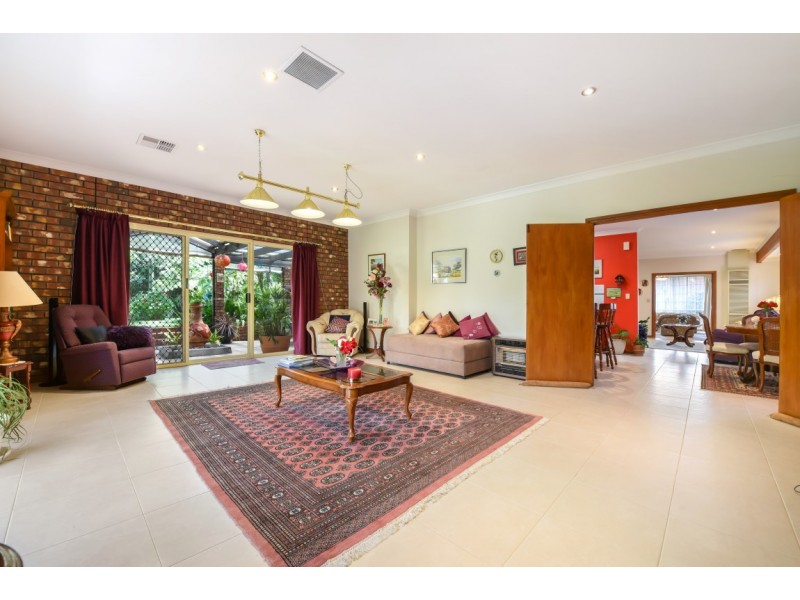 17 Elberry Close, Moana SA 5169