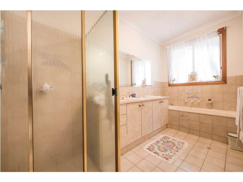 17 Elberry Close, Moana SA 5169