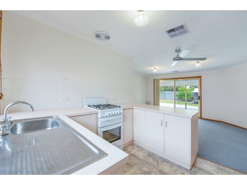 6 White Court, Aldinga Beach SA 5173